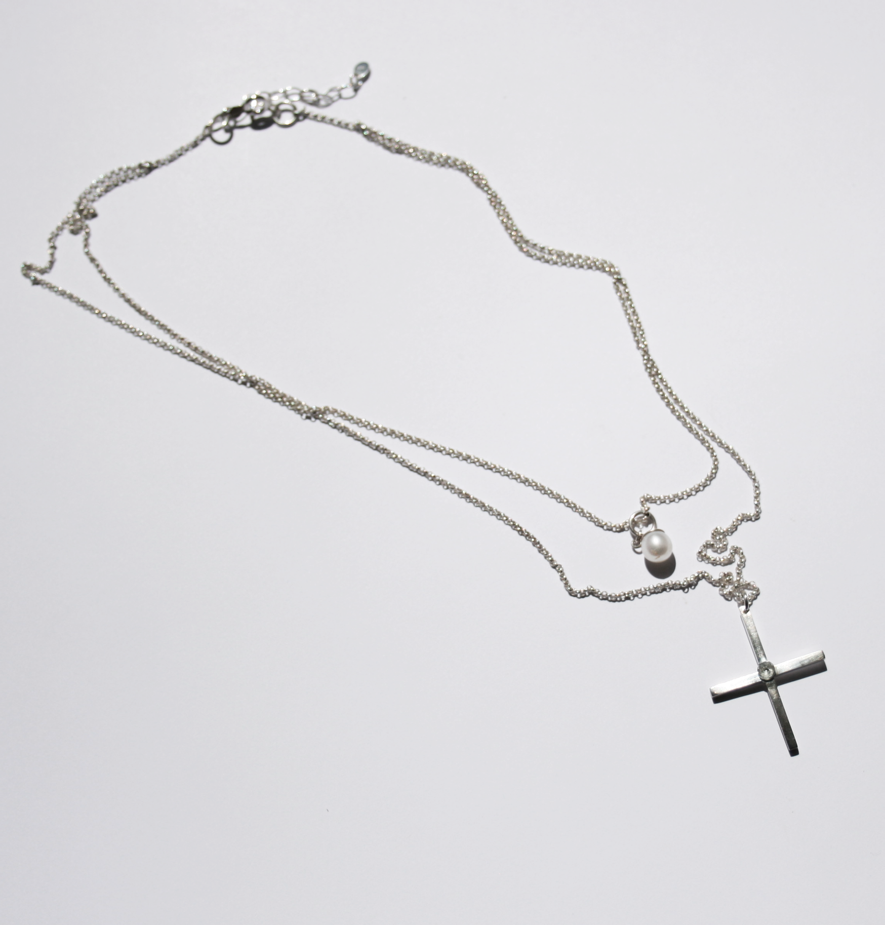 Cross and pearl double necklace - Filia Rex