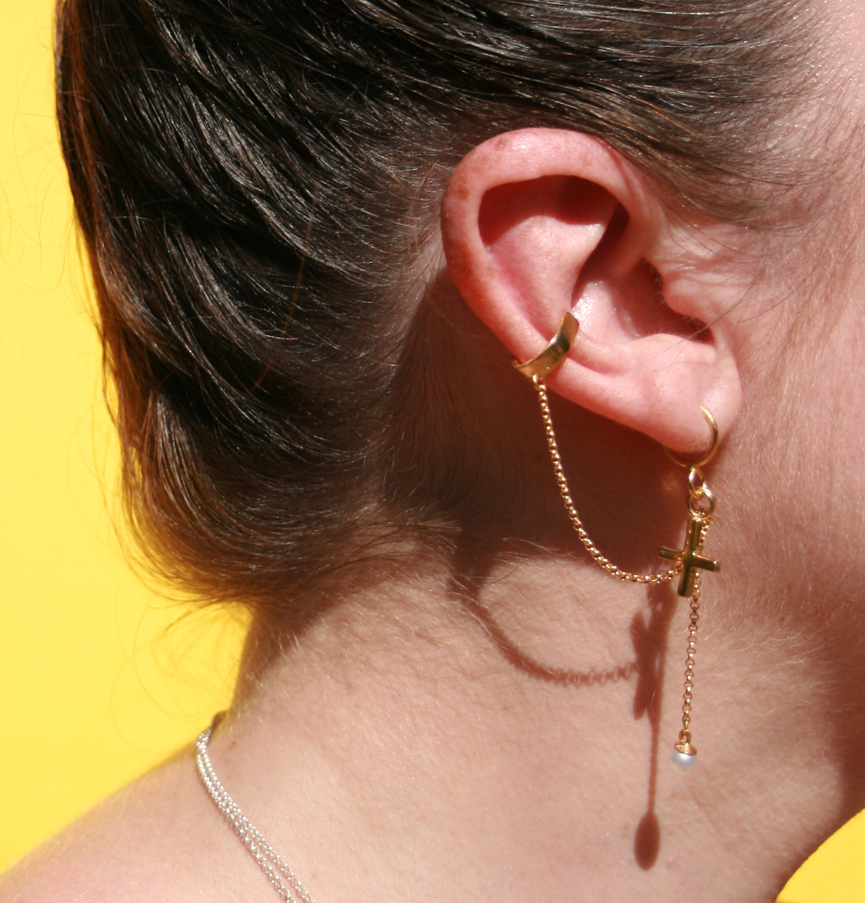 Gold cross ear cuff - Filia Rex