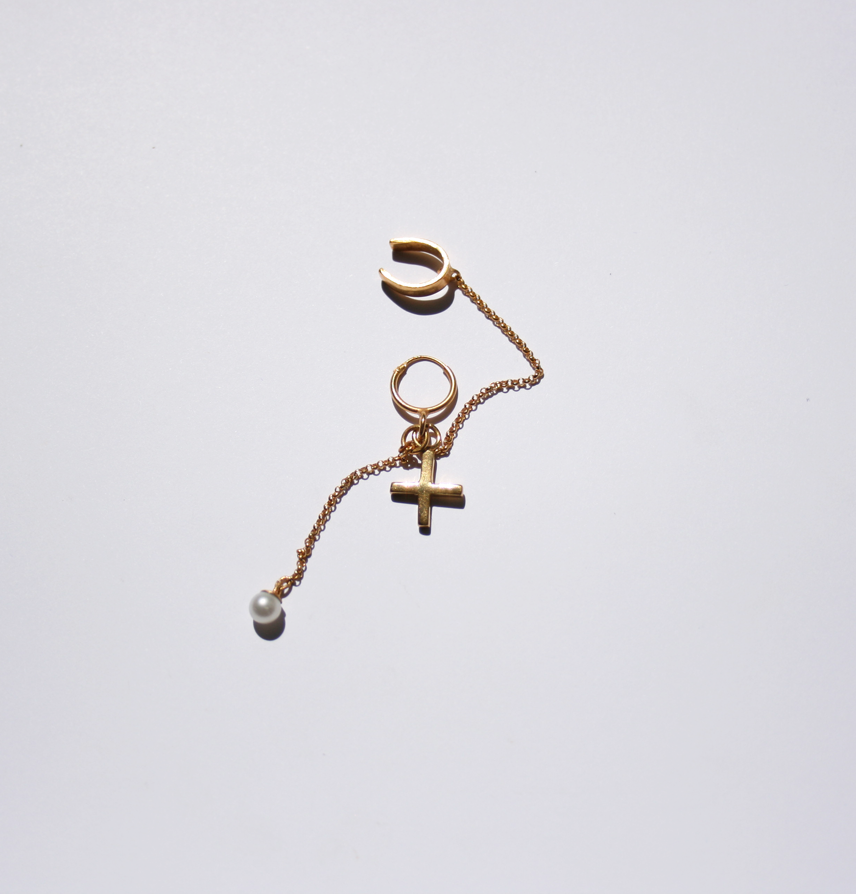 Gold cross ear cuff - Filia Rex