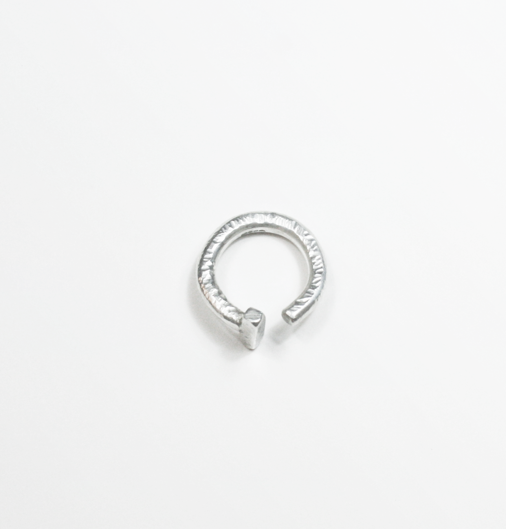 Textured ring - Filia Rex